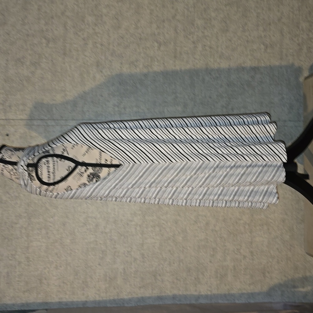 EUC Women's cover up/dress - Picture 5 of 13